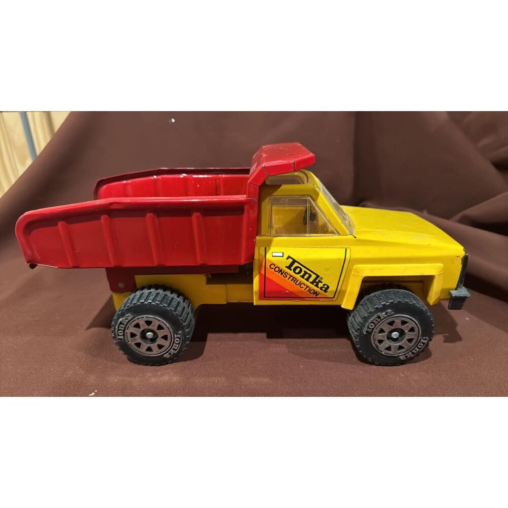 Vintage Tonka Chevy Pickup Dump Truck #51070 14" Yellow and Red